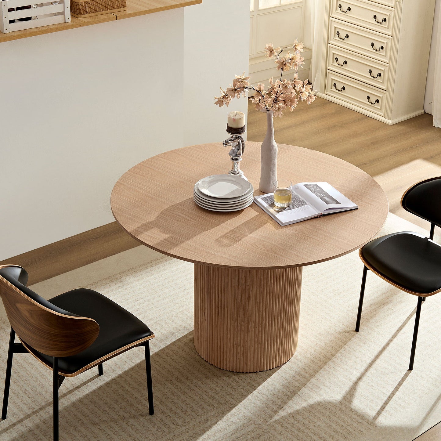 Orion Oak Round Table